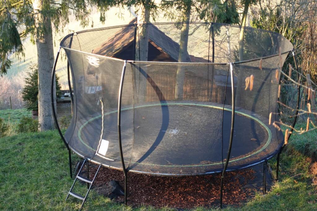 Trampolinunfälle vermeiden Der ultimative Sicherheitsratgeber für
